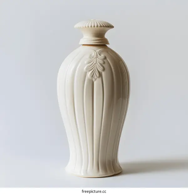 elegant and simple ceramic vase