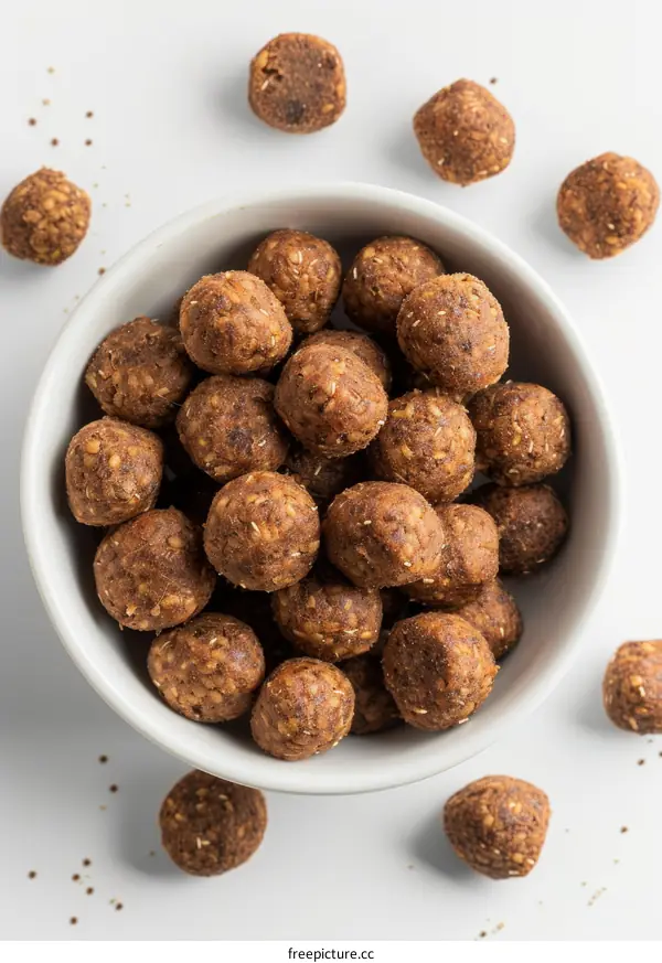 Homemade Energy Bites with Peanut Butter and Oats