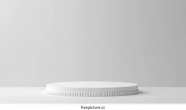 White Round Display Stand for Product Presentation
