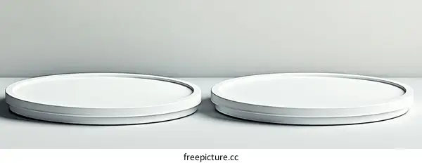 White Round Product Display Platforms