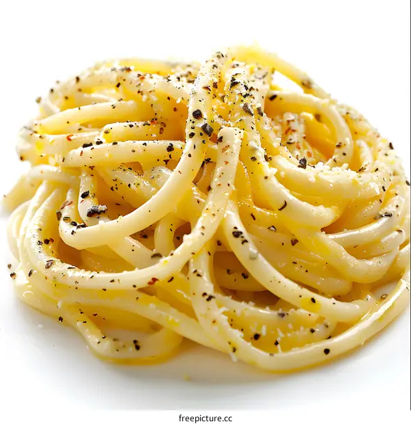 Spaghetti with cheese and pepper