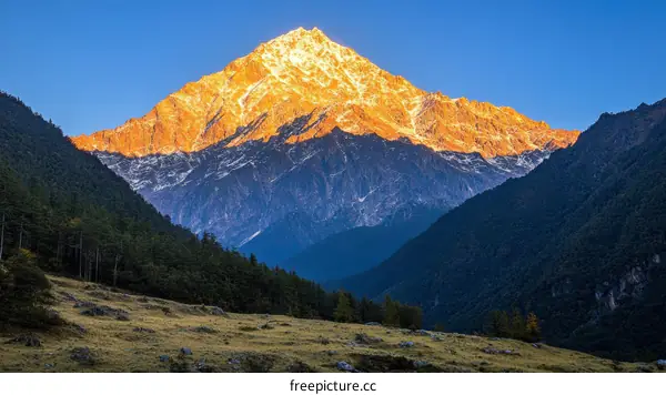 Majestic Mountain Dawn Sunrise Peak