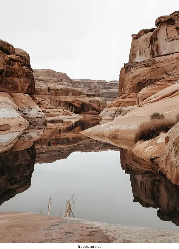 Lake and Mountain Landscape Reflection in Utah