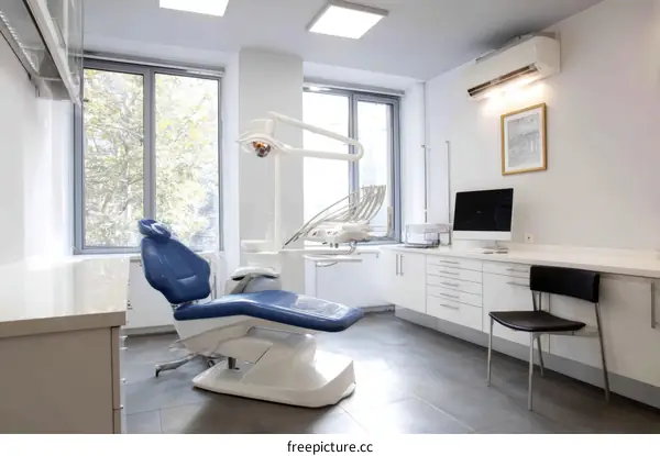 Modern Dental Clinic Interior Design