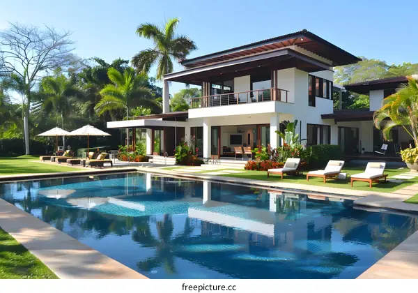 Modern Tropical Home With Swimming Pool