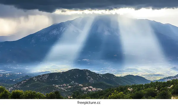 Mountain Valley Sunlight Rays