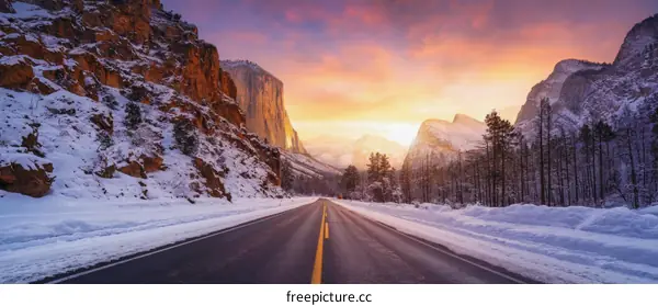Winter Sunrise Road Trip Through Yosemite National Park